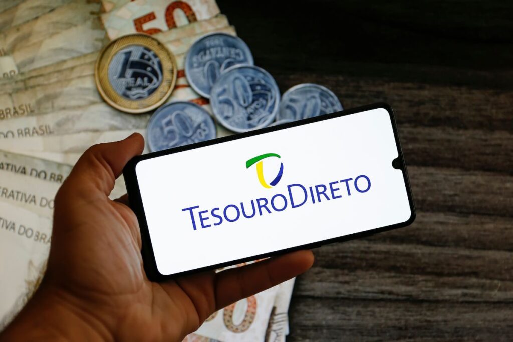 Juros altos Finanças pessoais Investimentos em renda fixa Renegociação de dívidas Taxa Selic Crédito consignado Reserva de emergência Educação financeira Portabilidade de crédito Como economizar dinheiro